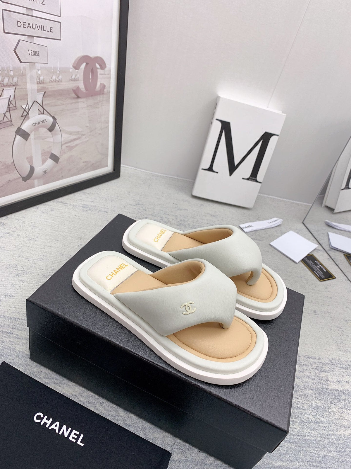 CC 26s Thong Sandals 2cm White Beige Leather 163423