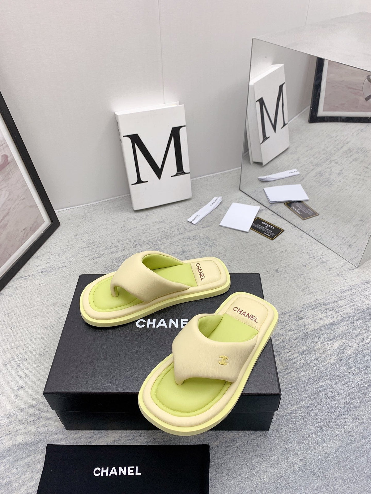 CC 26s Thong Sandals 2cm Beige Green Leather 163425