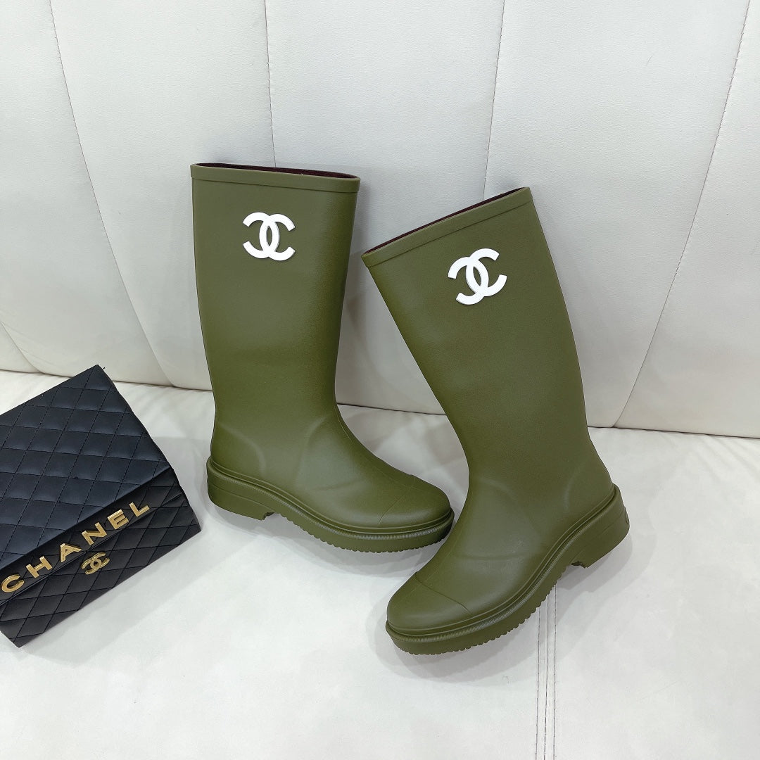 CC 26s Vintage Rain Boots Olive Green Rubber 476069