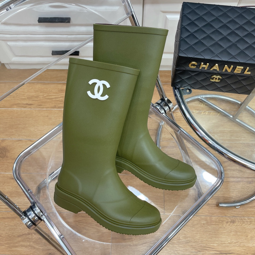 CC 26s Vintage Rain Boots Olive Green Rubber 476069