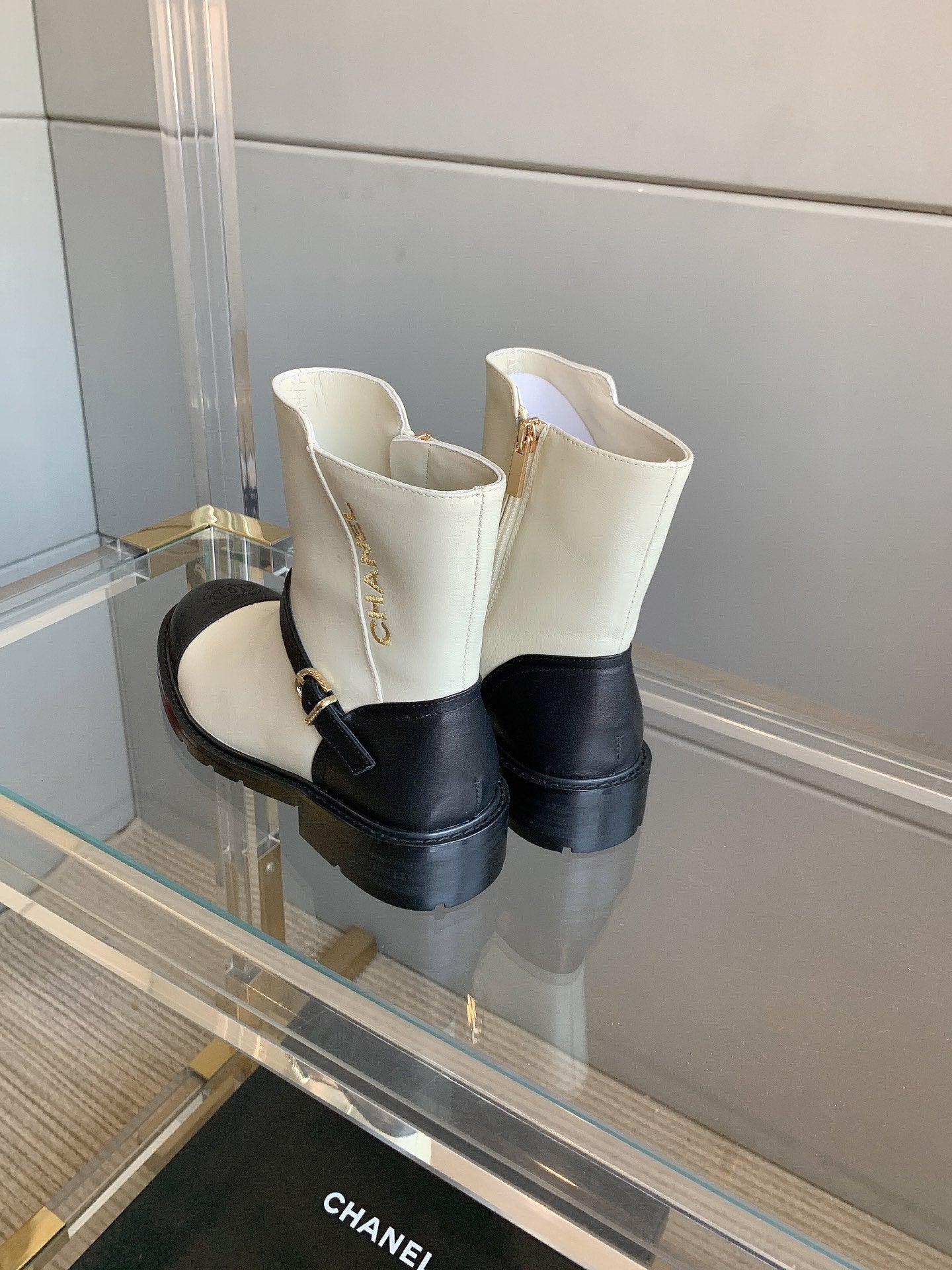 CC Front-Strap Ankle Boots 35mm Black White  Sheeepskin 464553