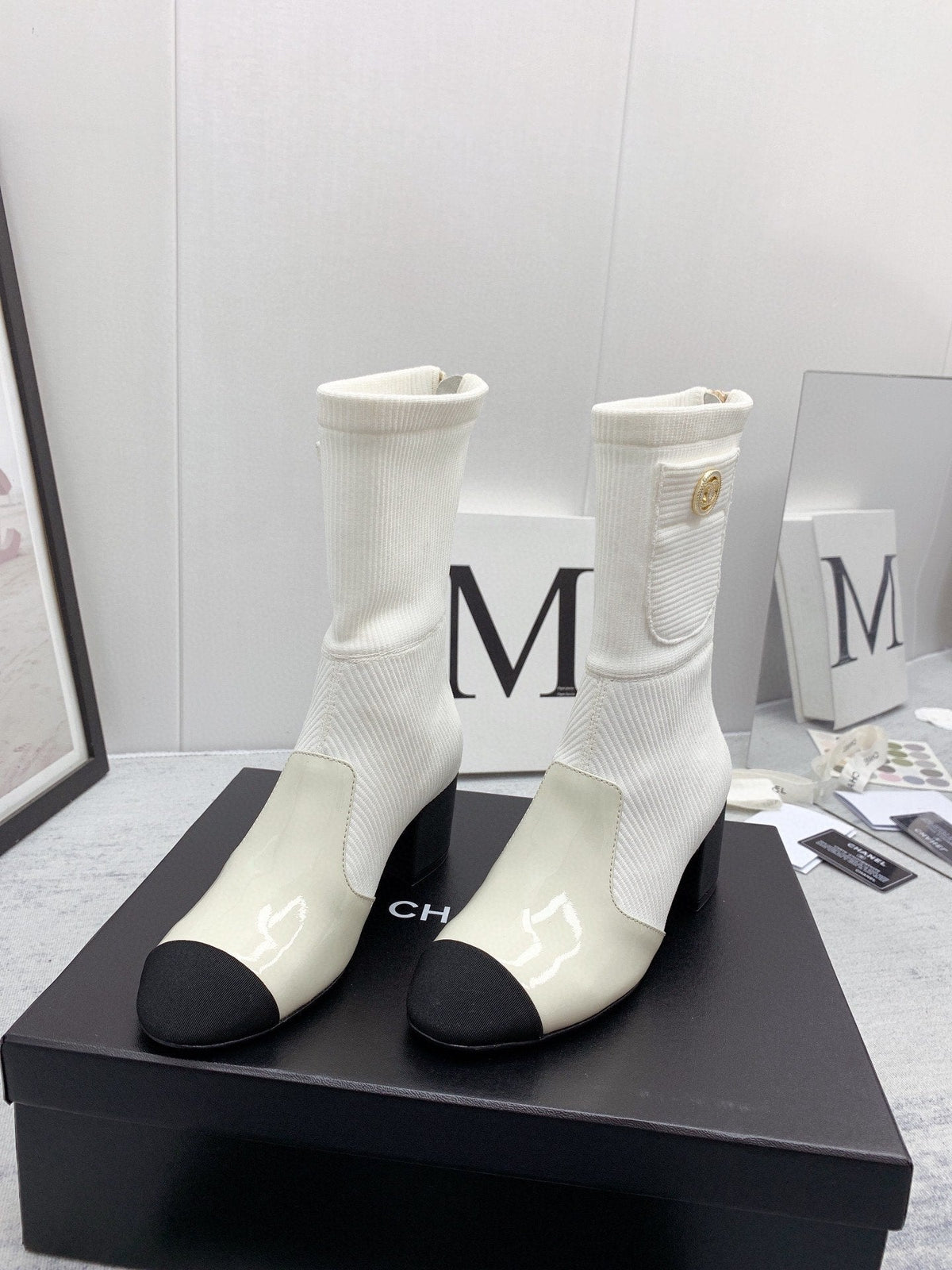 CC 26s Knit Boots Ivory Black Calfskin Patent Leather 160131