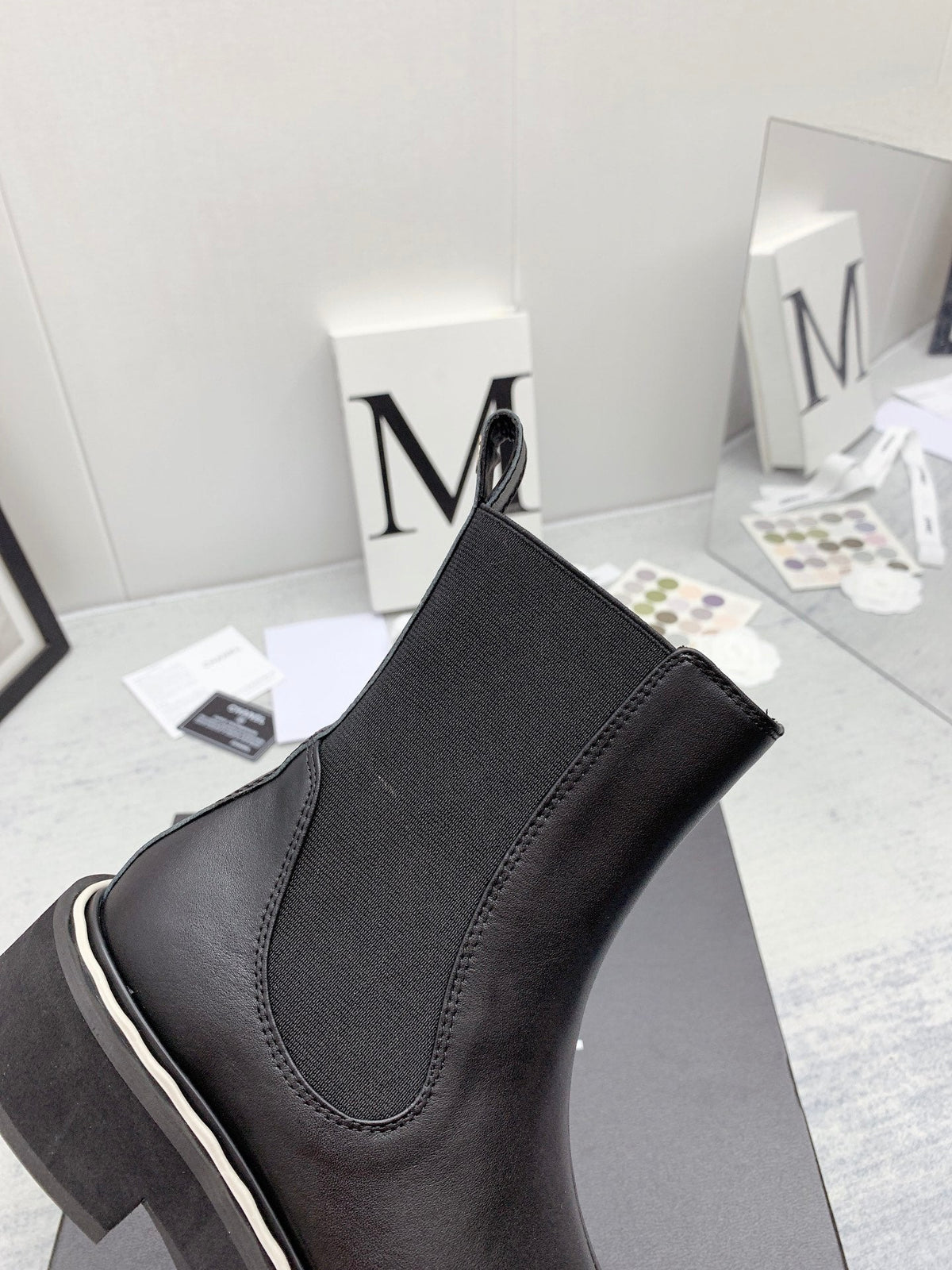CC 26s Chelsea Boots Black Calfskin Patent Leather 160142