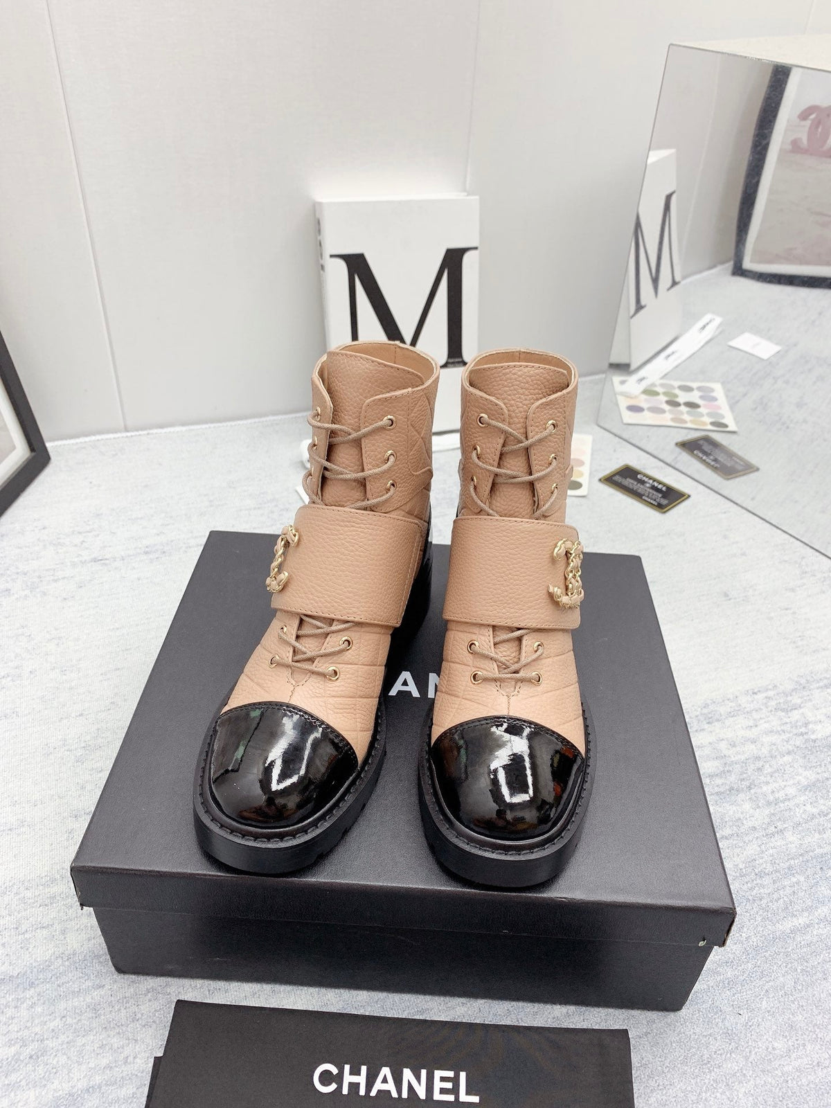 CC 26s Lace Up Combat Boots Beige Black Quilted Leather 160146