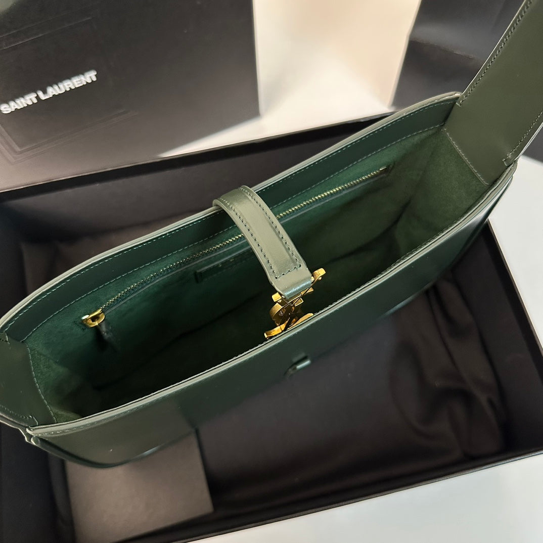 Le 5 a 7 24 Dark Green Lambskin Ghw