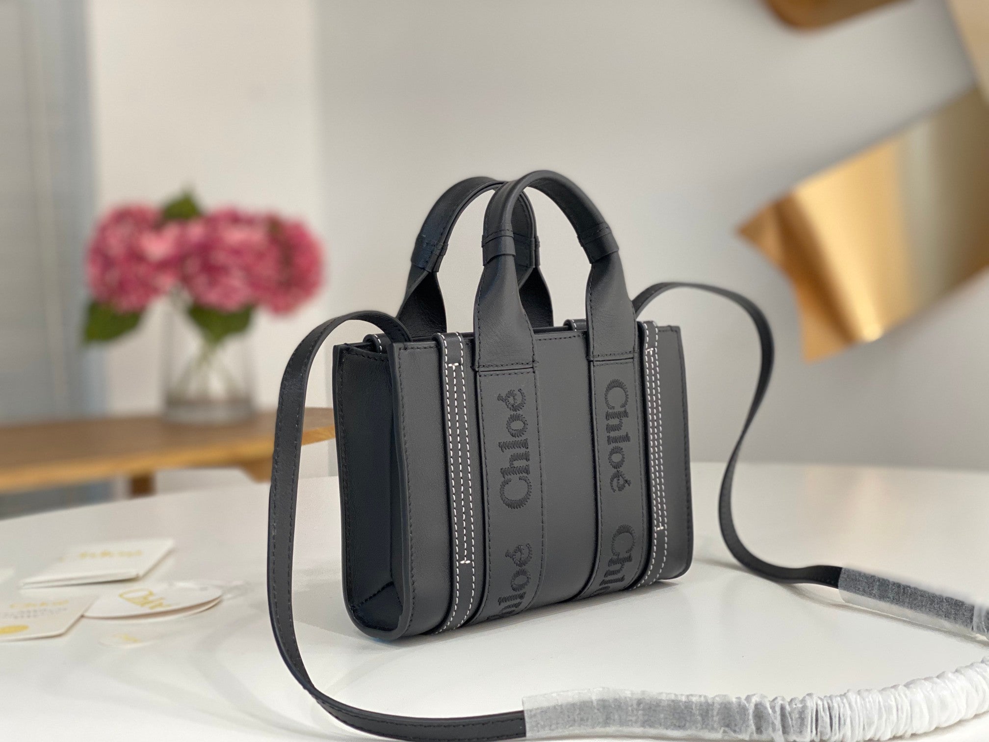 Chloé Woody small tote bag black 26cm calfskin 531235