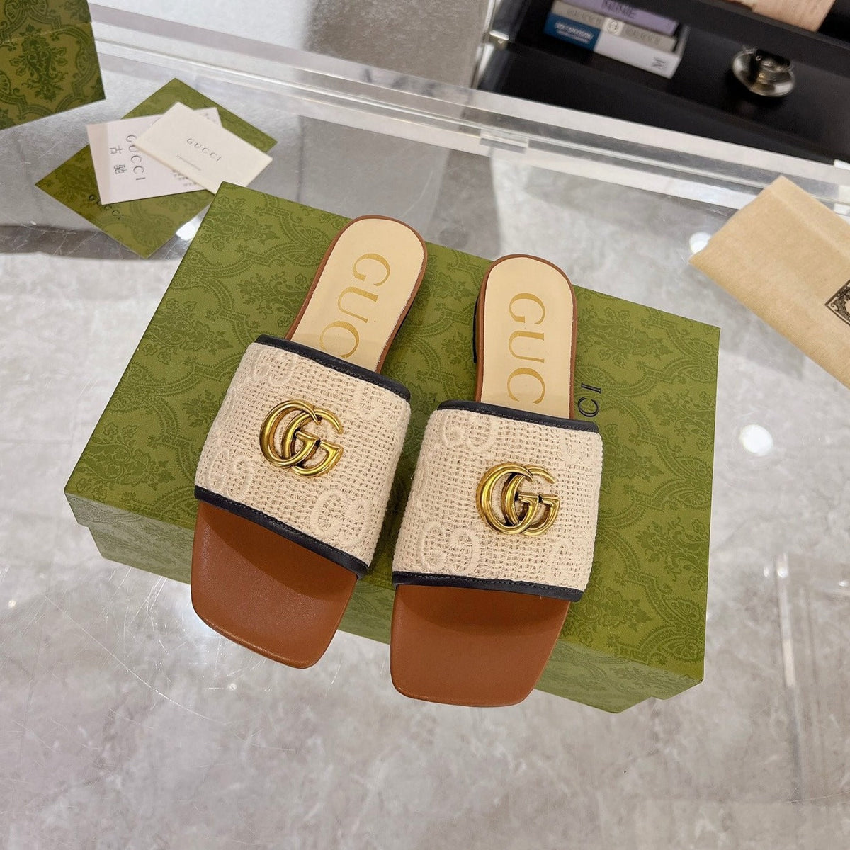 GG 26s Exclusive Slide Sandal Caramel And Cream Sedge