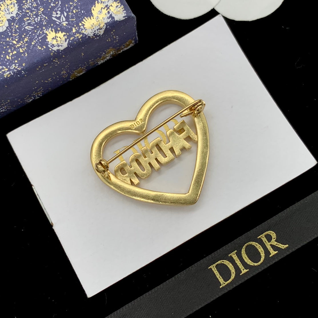CD Brooch 178845