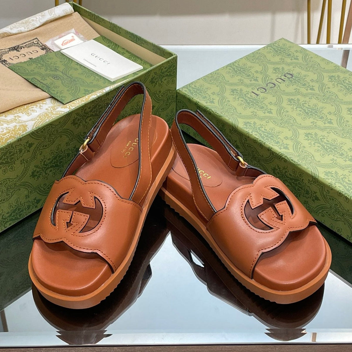 GG 26s Interlocking G Cut Out Sandal Caramel Lambskin