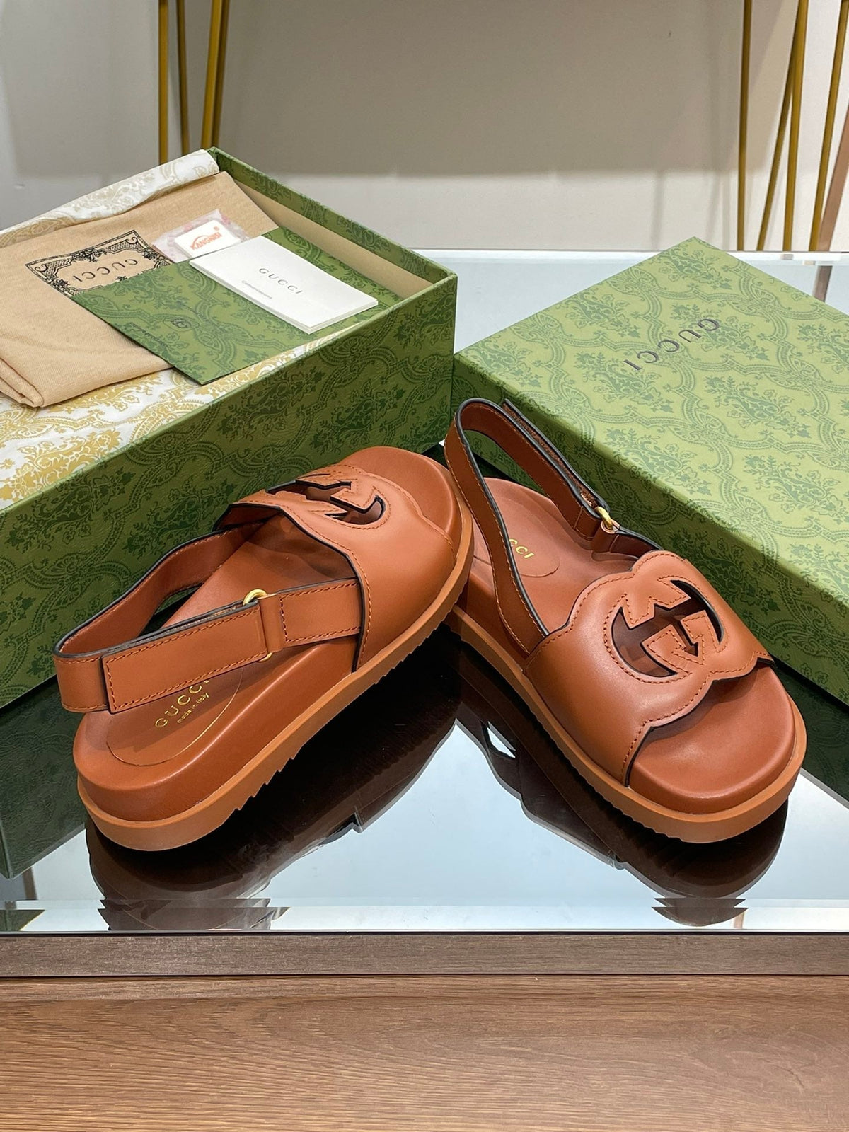 GG 26s Interlocking G Cut Out Sandal Caramel Lambskin
