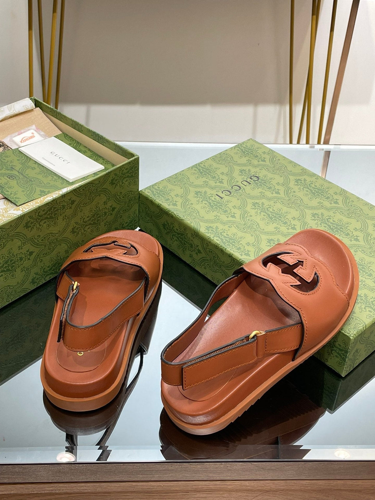 GG 26s Interlocking G Cut Out Sandal Caramel Lambskin
