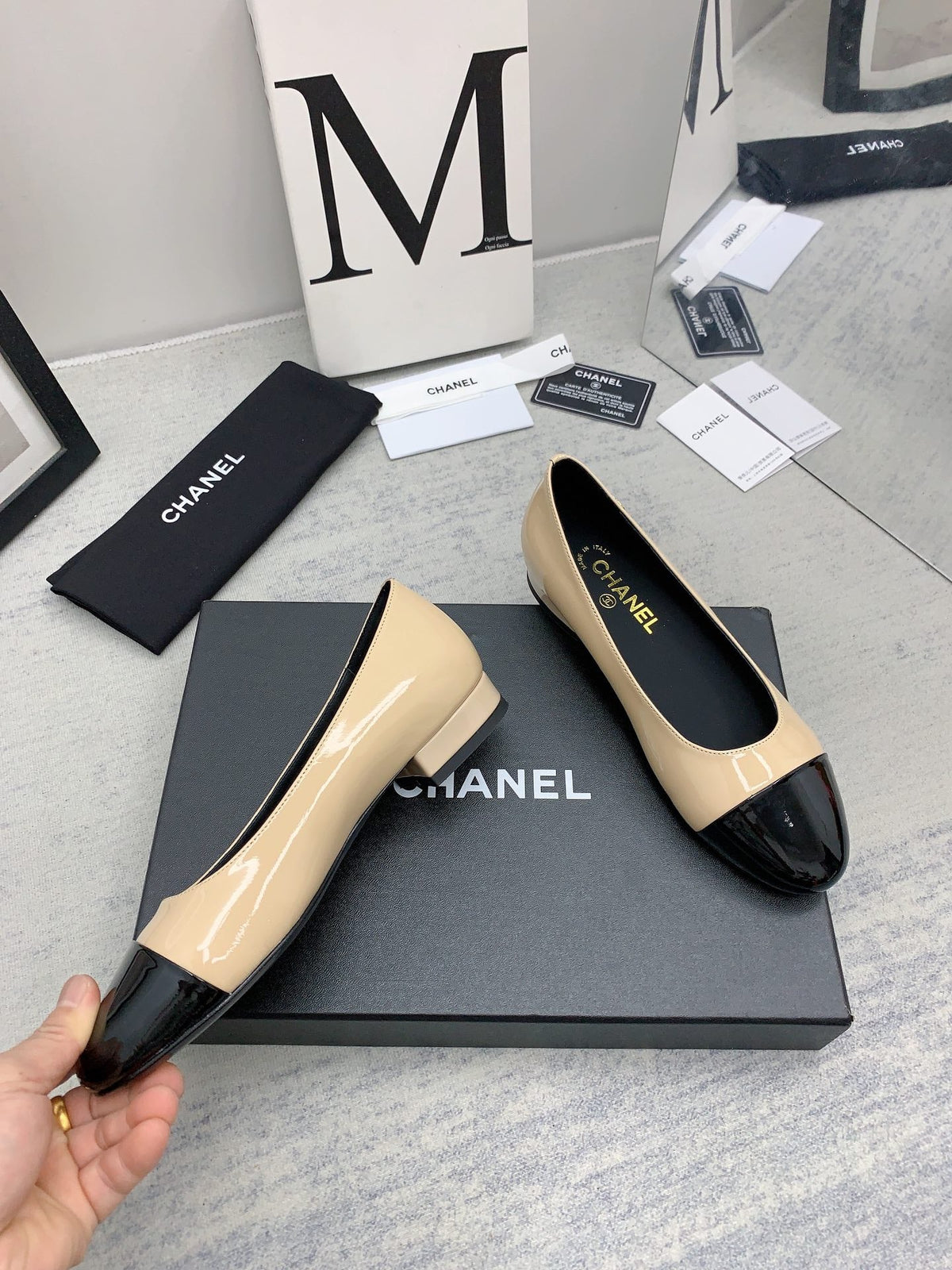 CC 26s Ballet Flats Beige Black Patent Leather 159948