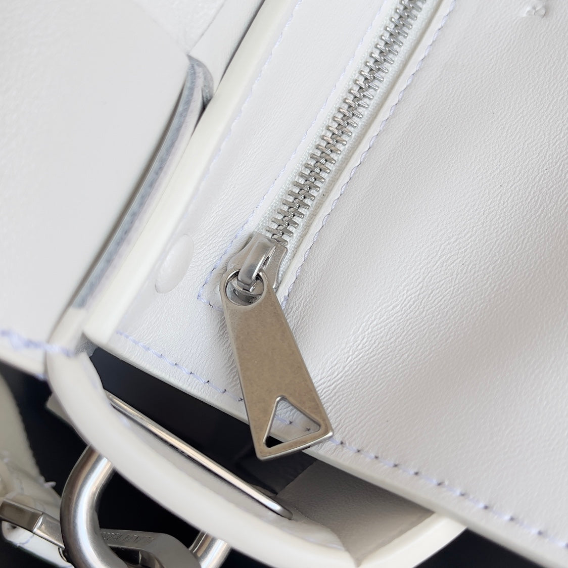 BV Two-In-One Cassette Bag 26cm White Leather
