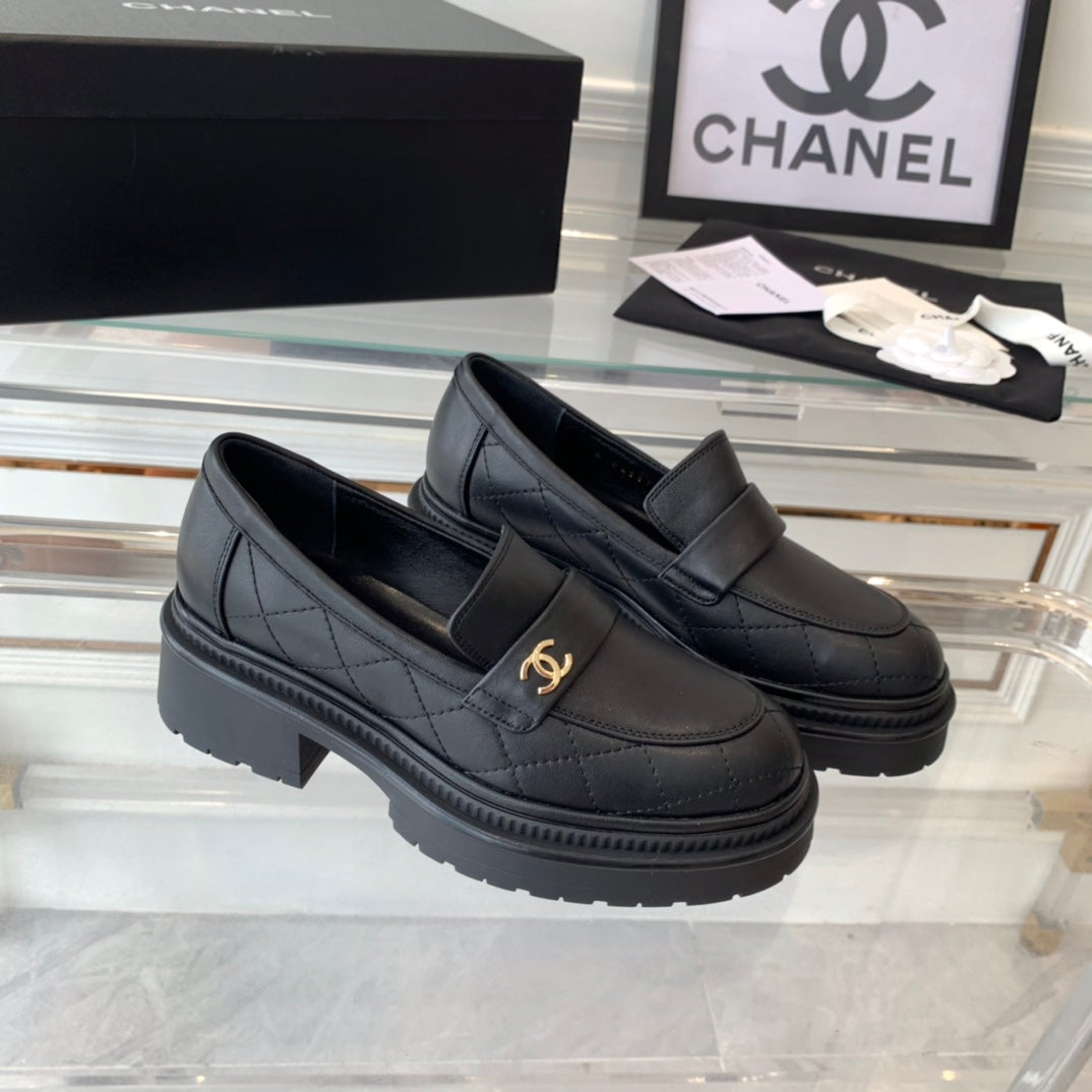 moccasins black quilted calfskin 104827
