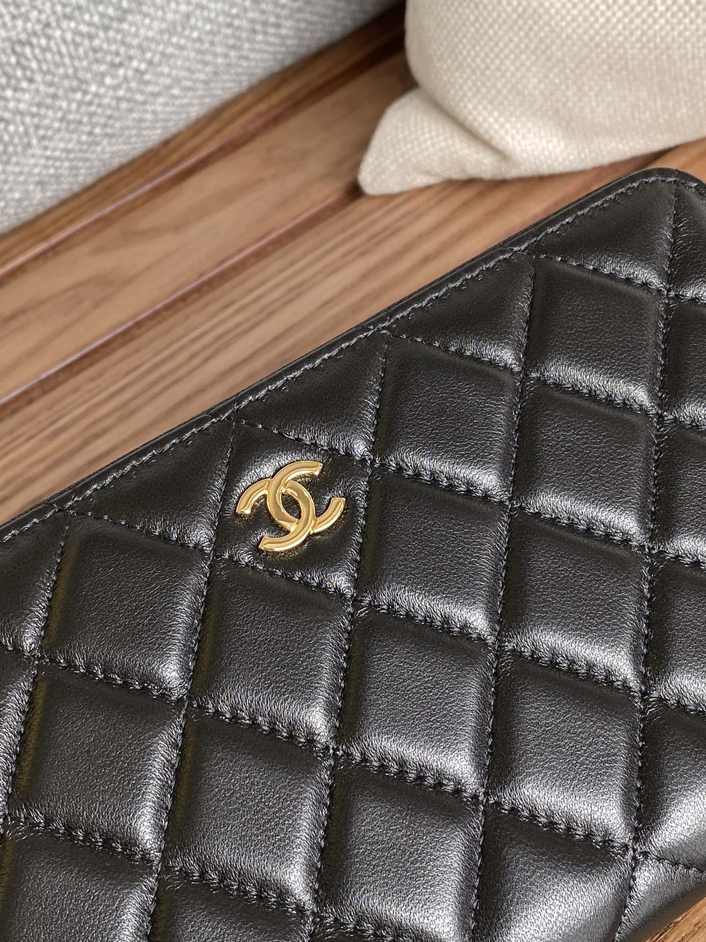 CC Zippy Long Wallet 19.5cm Black Sheepskin GHW 223941