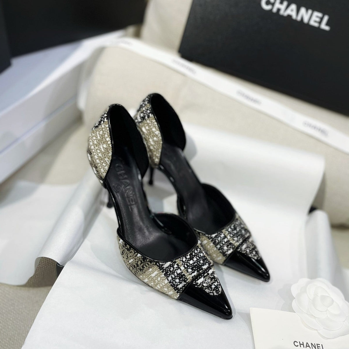Chanel 26s Pumps Black Gold Tweed Patent Leather 156333