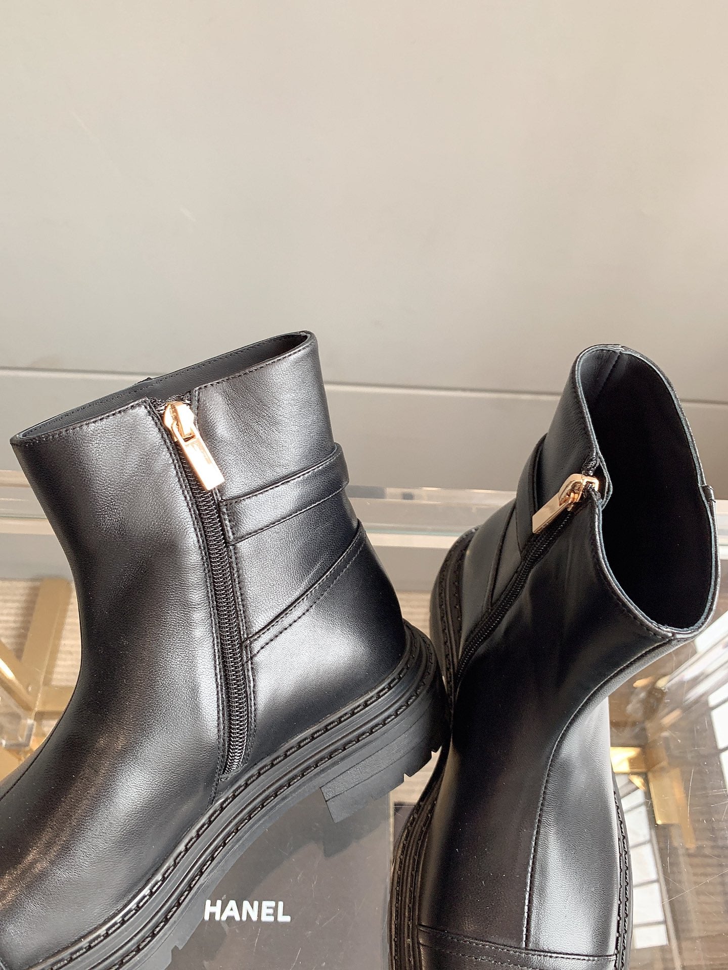 CC Cap Toe Ankle Boots Black Cowhide 464570