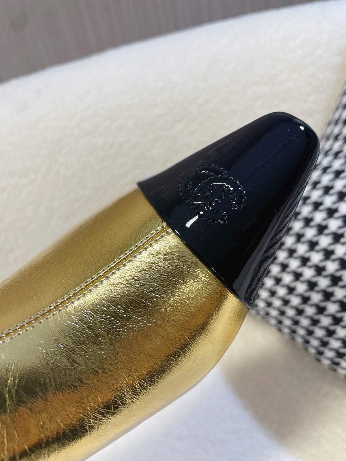 CC 26s Chelsea Boots 5cm Gold Black Leather Patent 108817