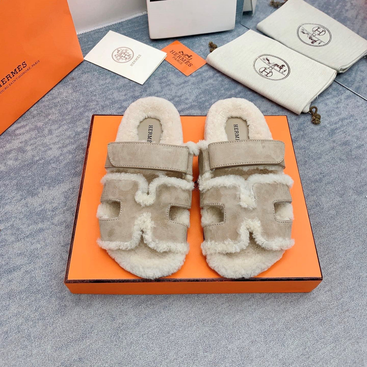 HM 26s Chypre Sandals Beige Marron Suede Shearling 160920