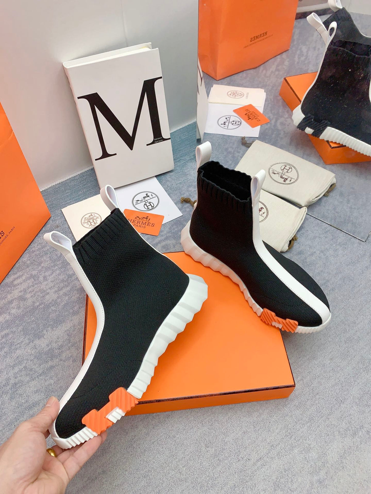 HM 26s Fun Sneakers Black Knit 160928