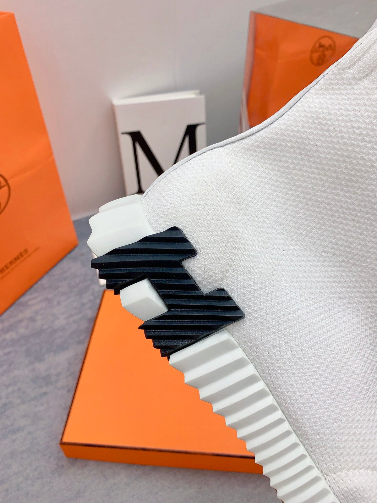 HM 26s Fun Sneakers White Off-White Knit 160929