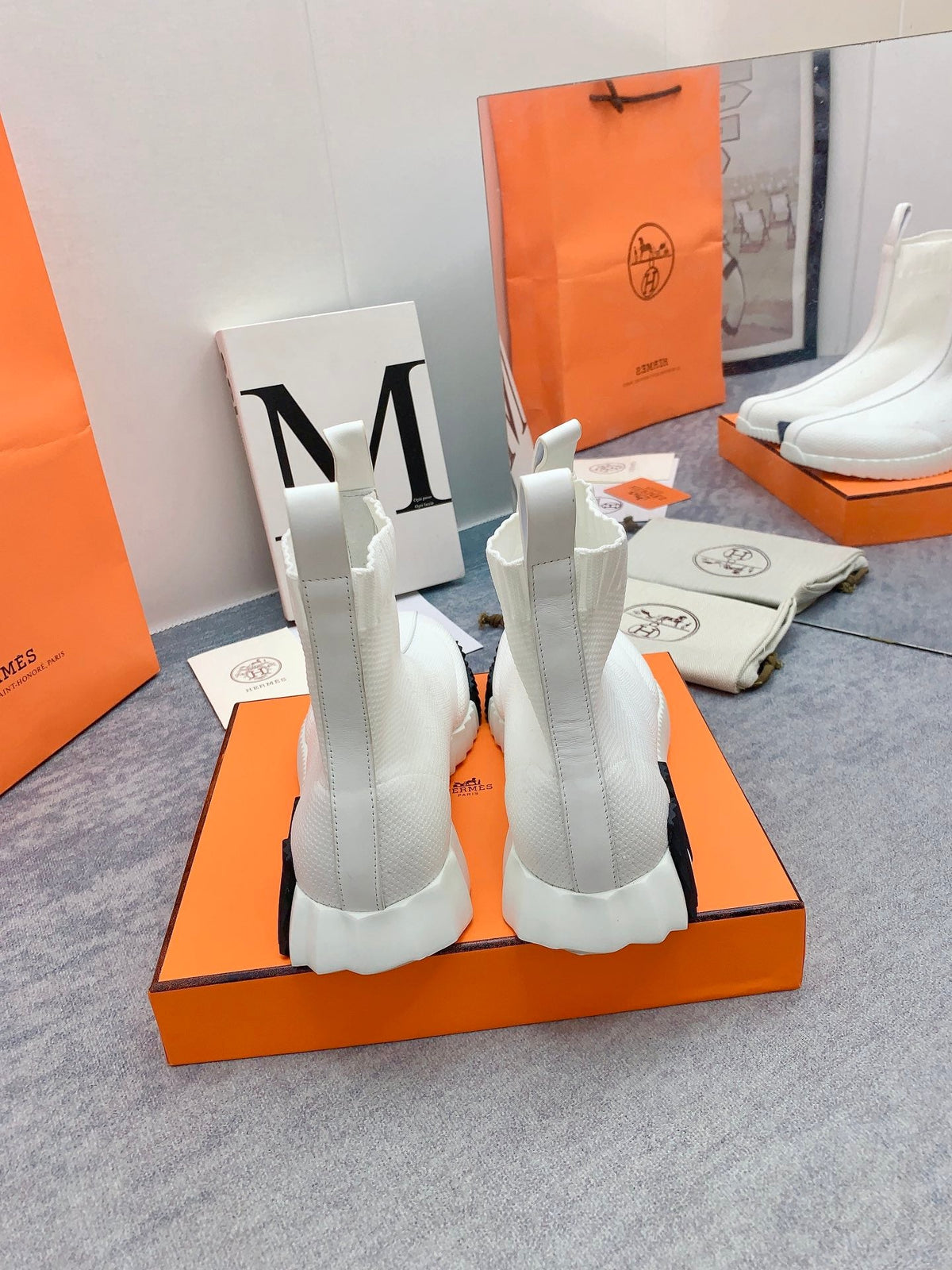 HM 26s Fun Sneakers White Off-White Knit 160929