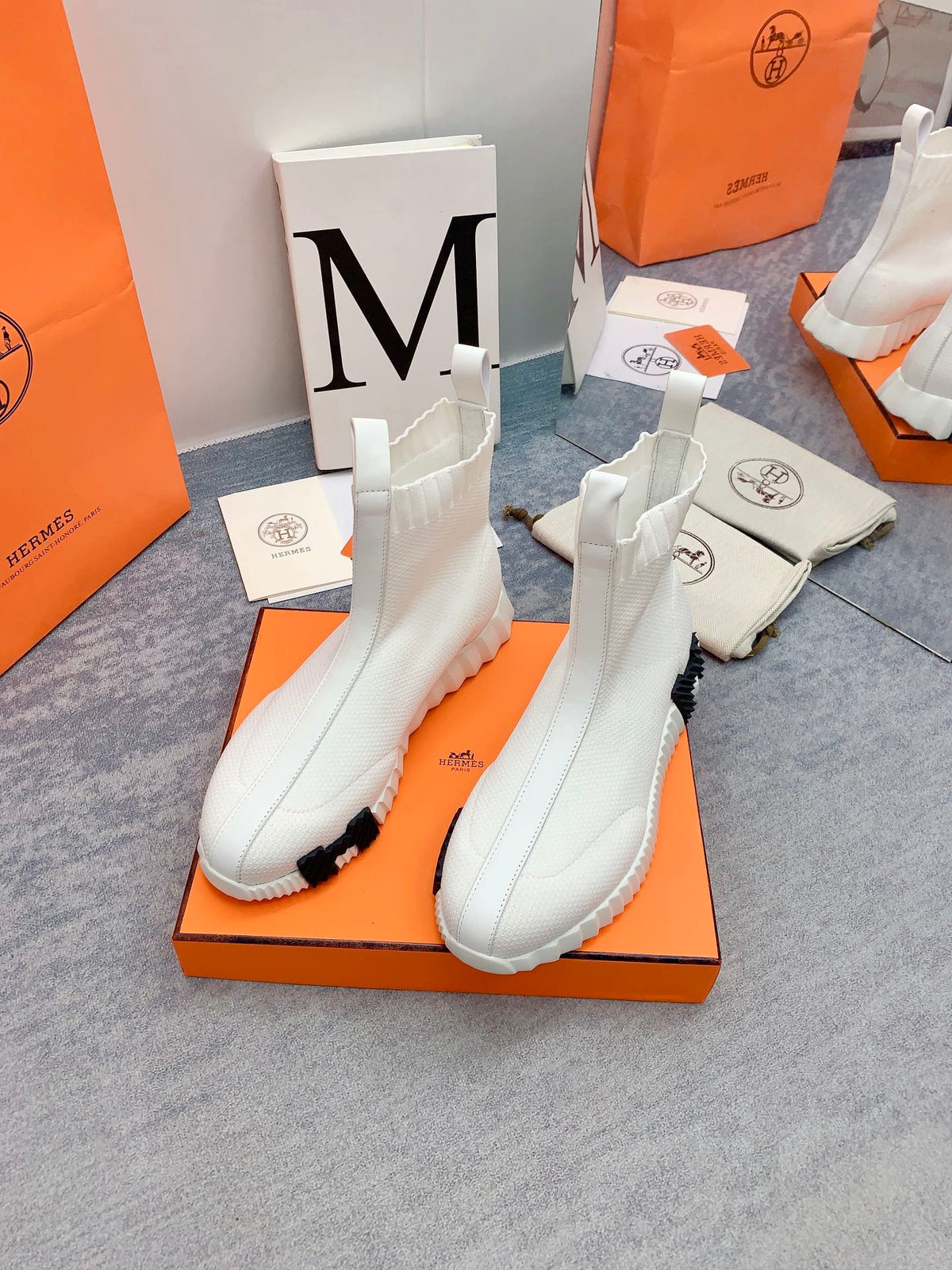 HM 26s Fun Sneakers White Off-White Knit 160929