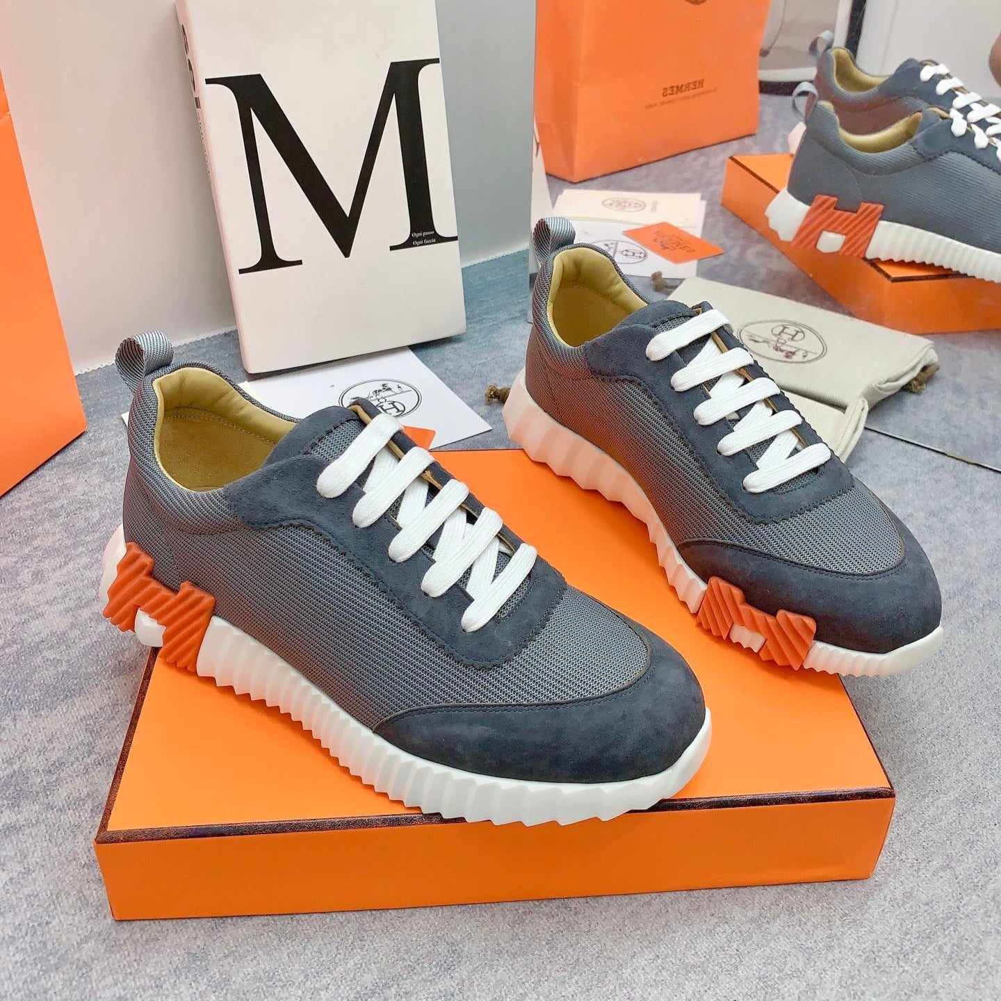 HM Bouncing Sneaker In Dark Grey Mesh Fabric 106461