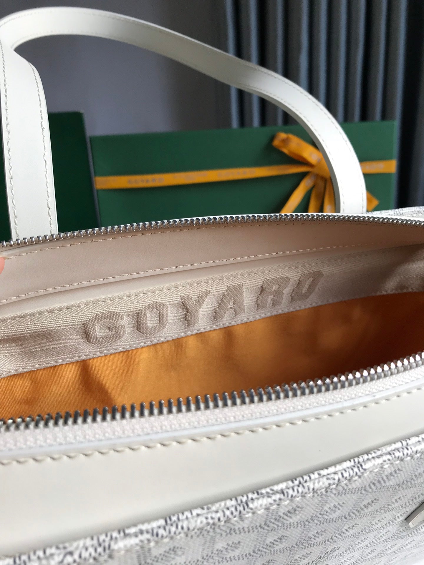 Goyard Okinawa PM Bag 35.5cm White Canvas&Calfskin