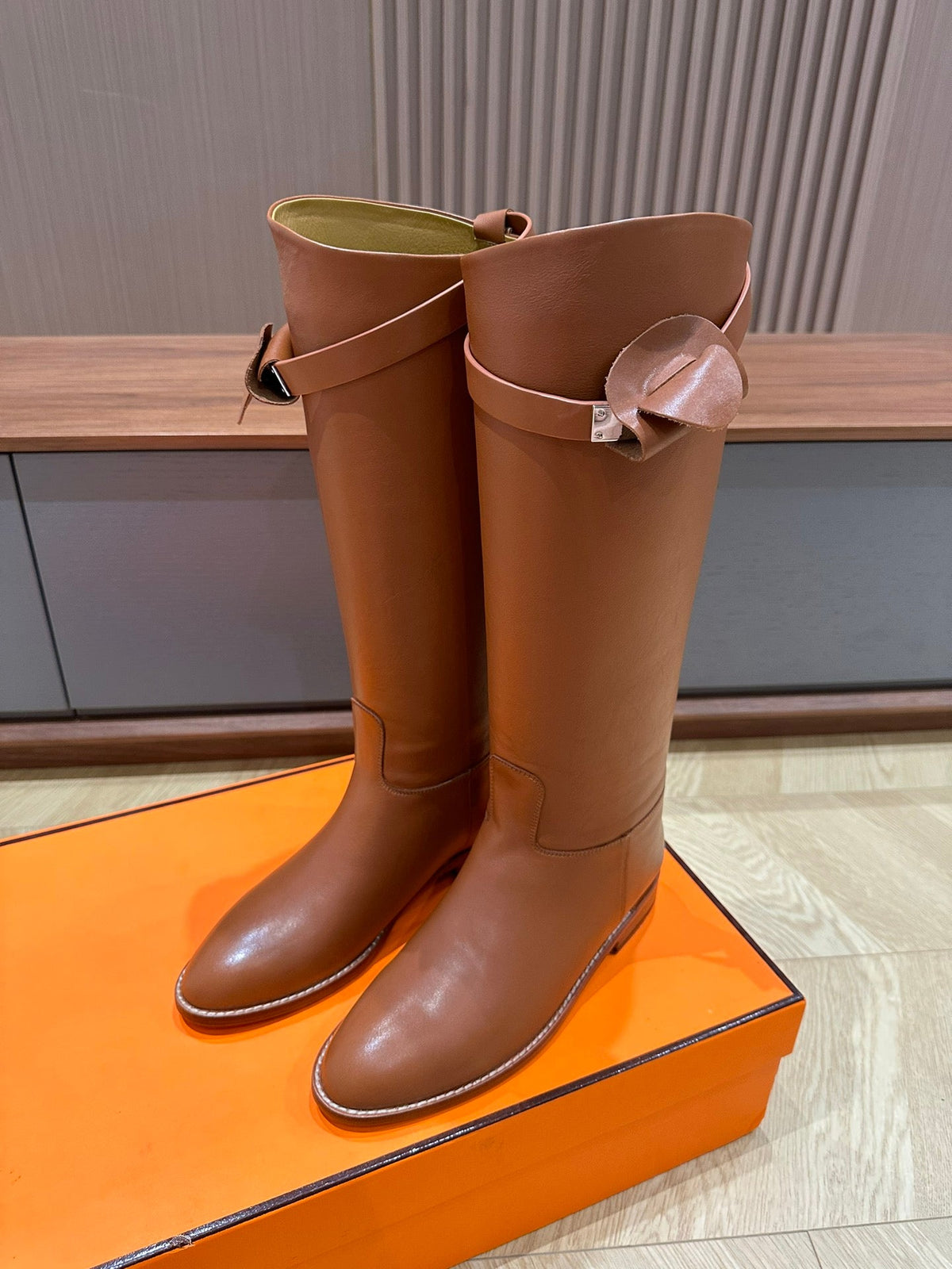HM 26S Bow Buckle Jumping Boots 2.5cm Tan Leather 112946