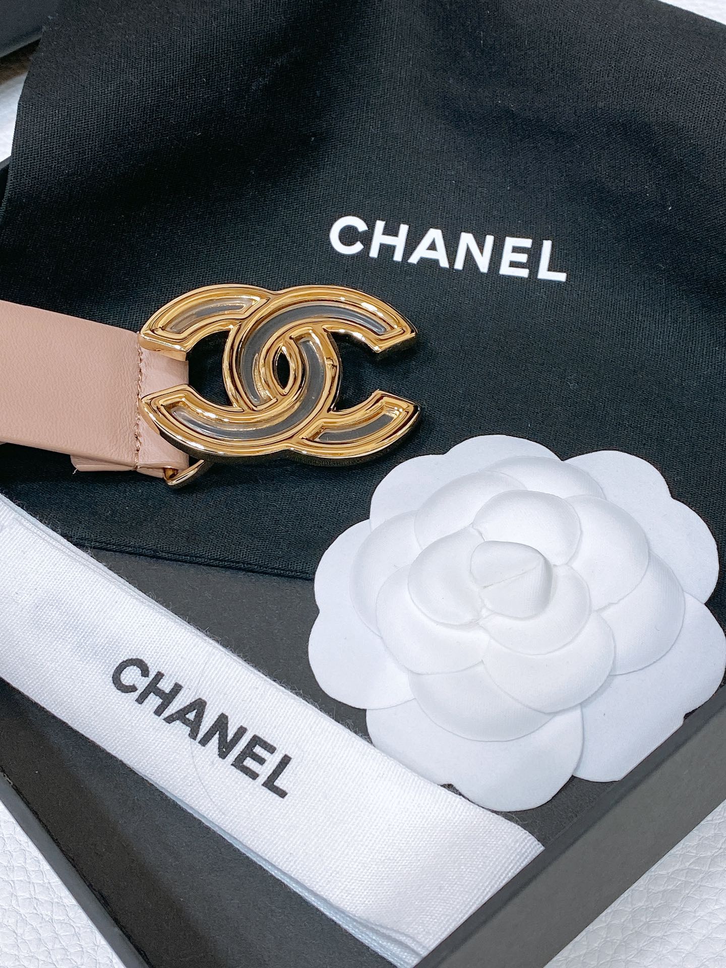 CHANEL BELT 3CM IN WHITE LAMBSKIN WITH GOLD HARDWARE