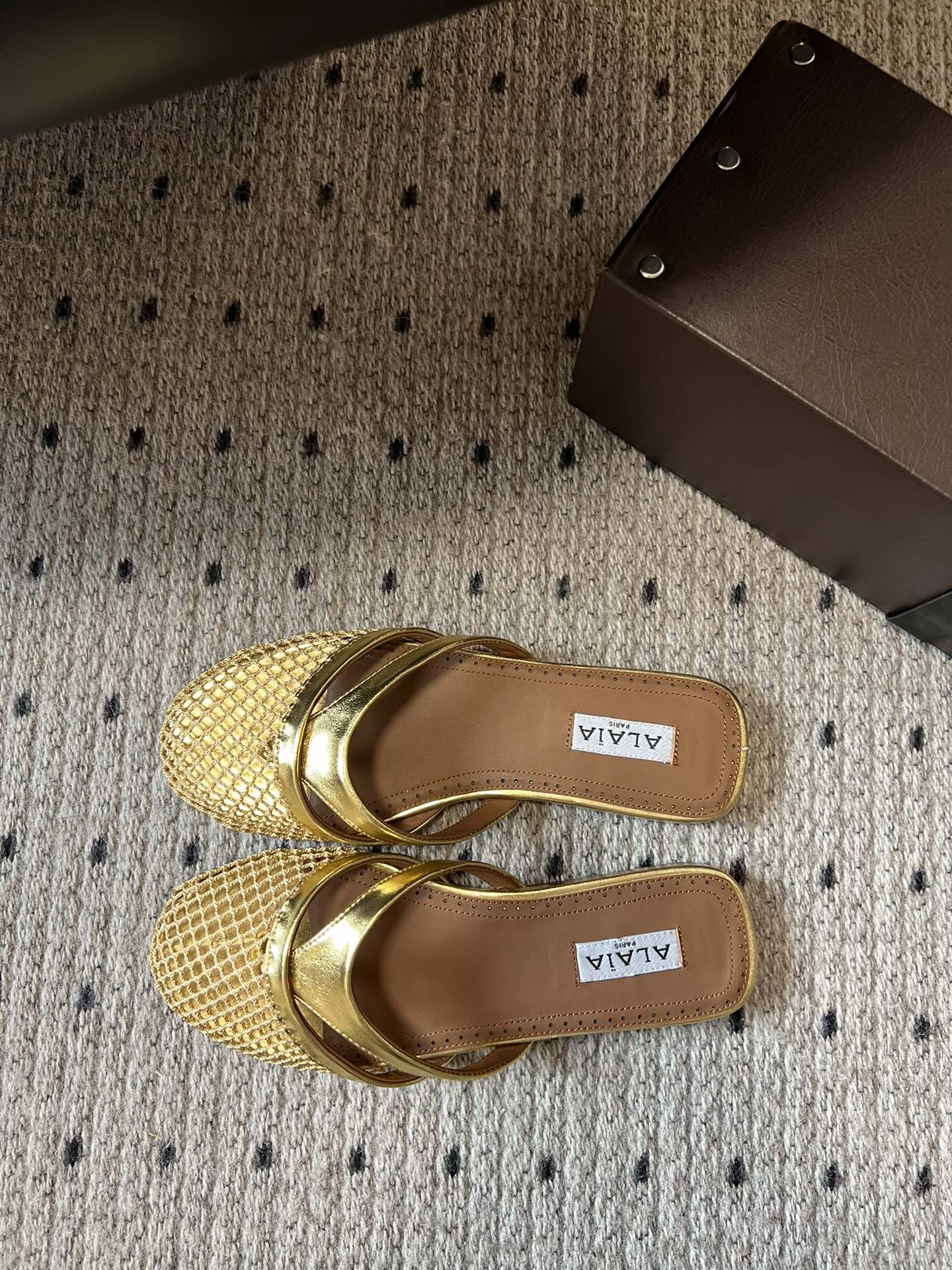 Alaia 25 Infradito Fishnet Flat Mules Gold Lampskin 303709