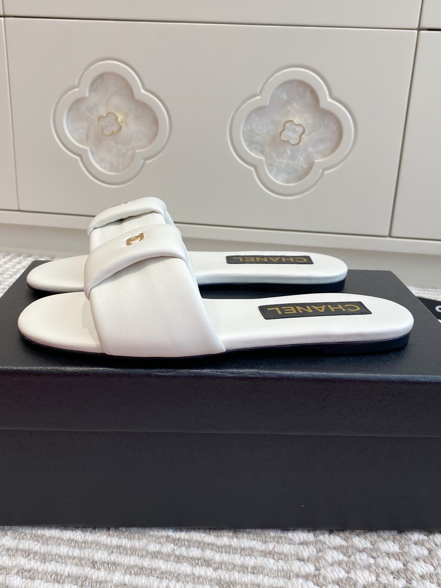 CC 25 Mule Calfskin