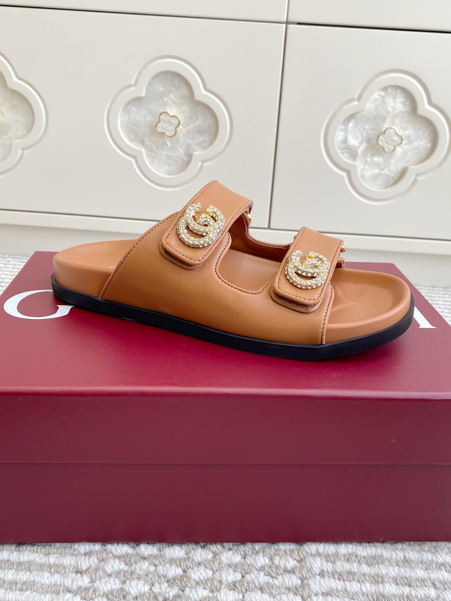 GC sandal with Double G Brown Calfskin 291024