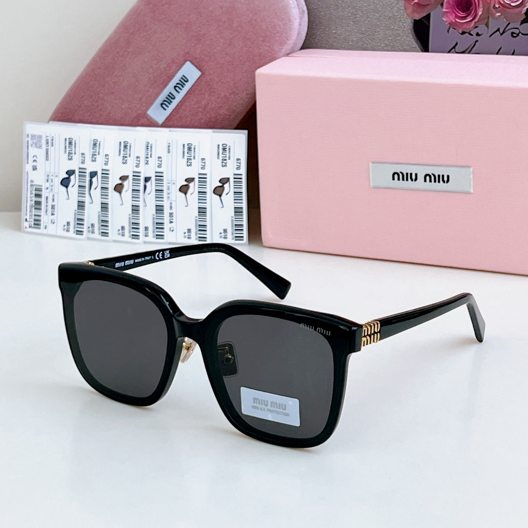 MiMiumiu Sunglasses 698839
