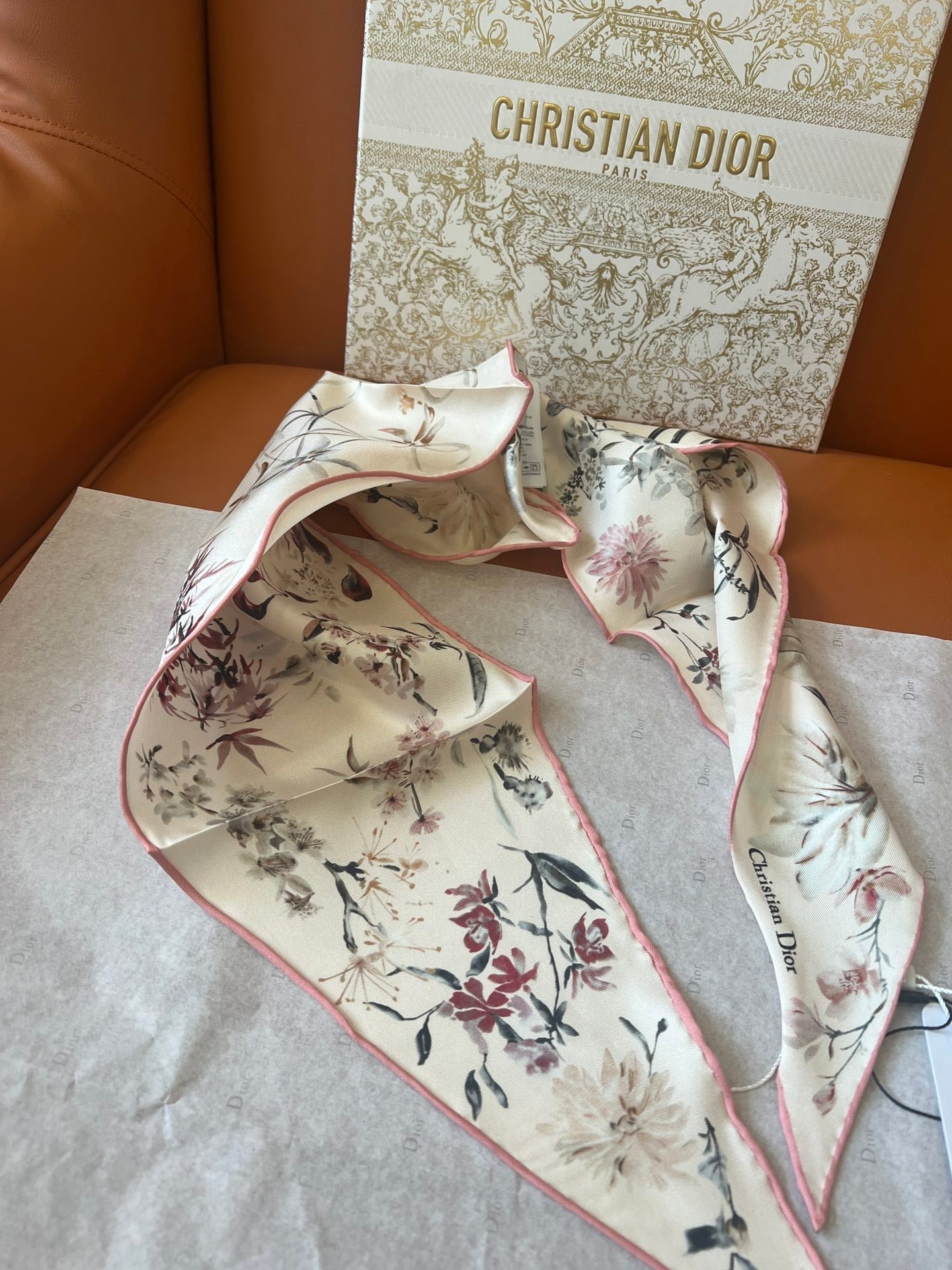 CD Diamond Scarf 110x35cm Ivory Colorful Mulberry Silk 262833