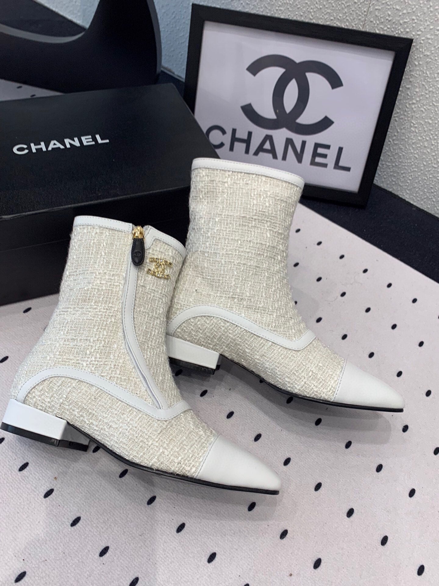 CC Ankel Boots 30mm White Tweed & Sheepskin 432508