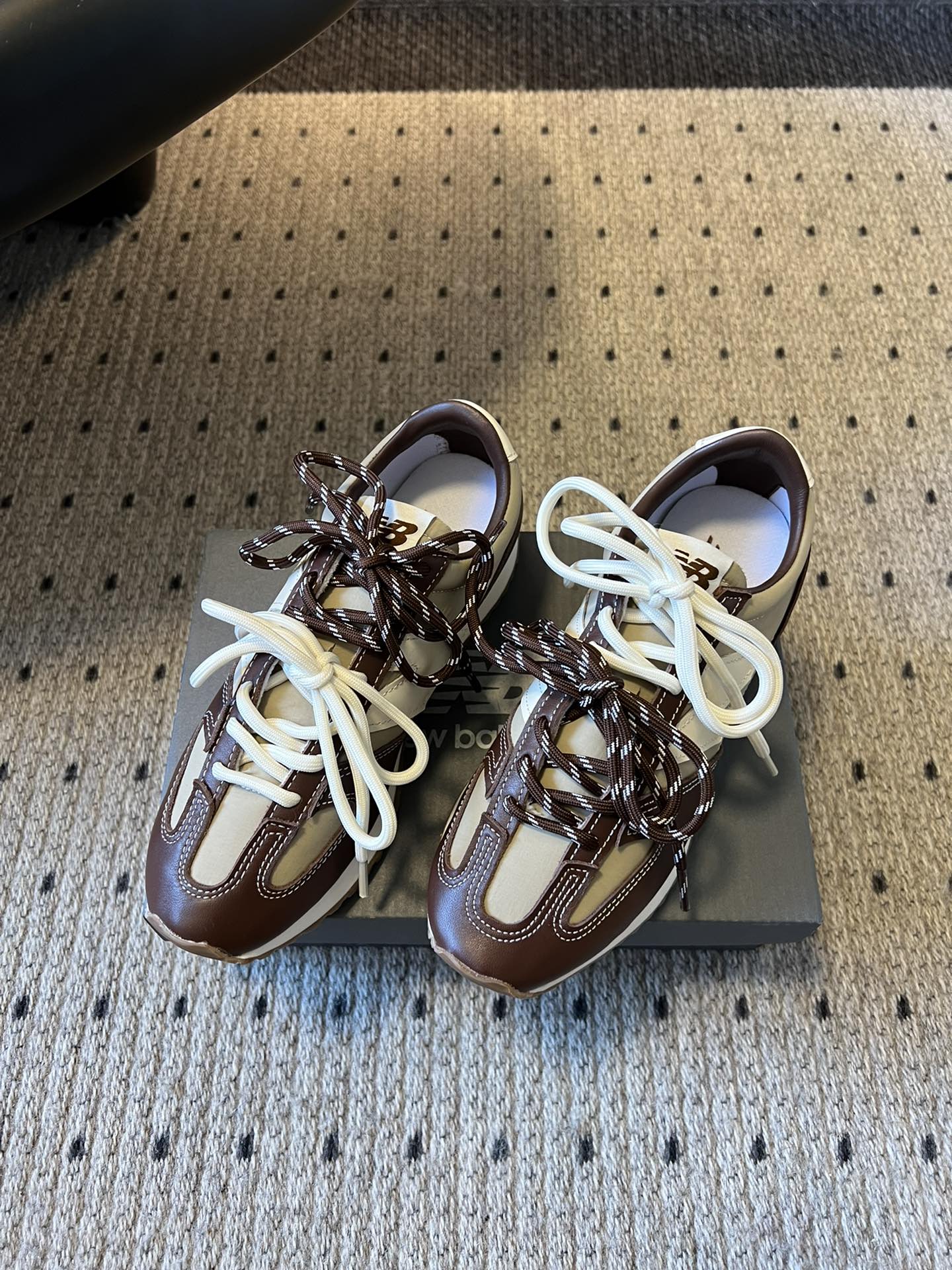 New Balance sneakers brown white sheepskin 522053