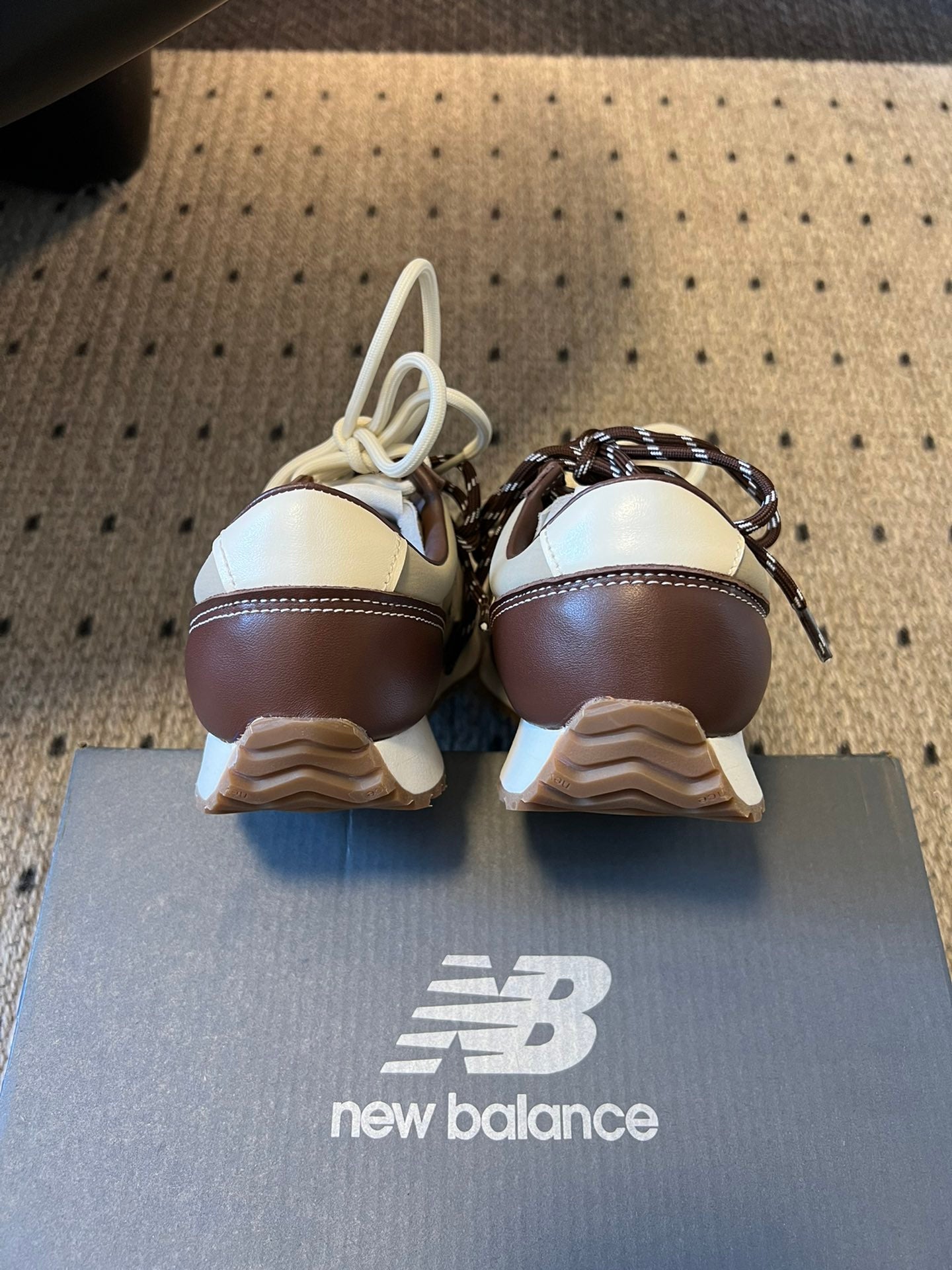 New Balance sneakers brown white sheepskin 522053