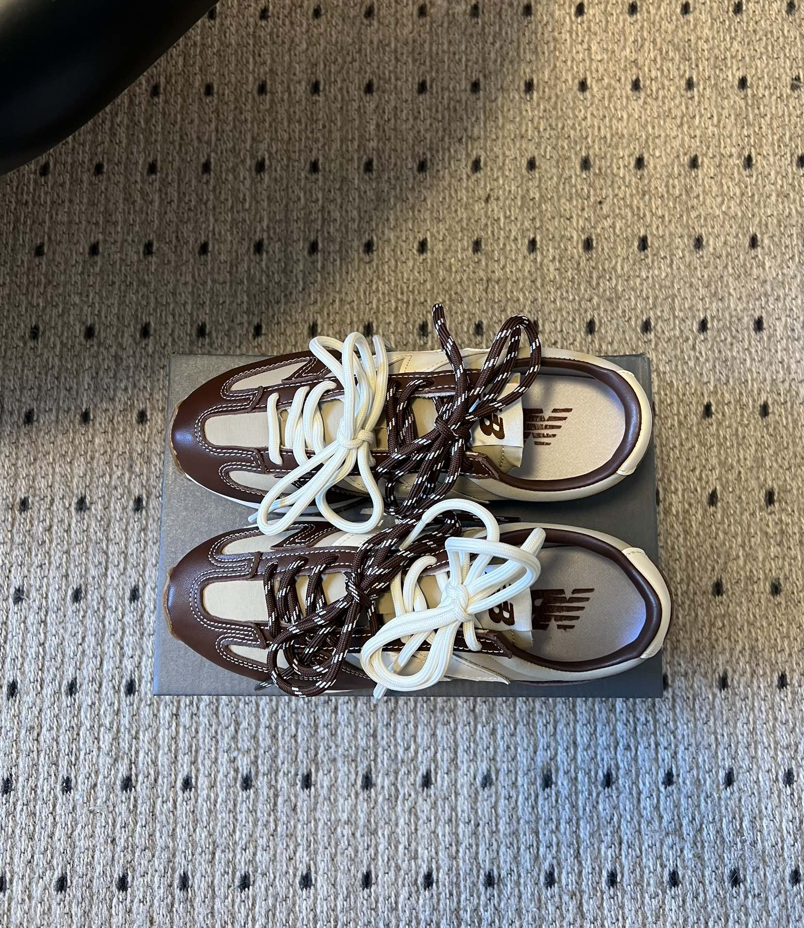 New Balance sneakers brown white sheepskin 522053