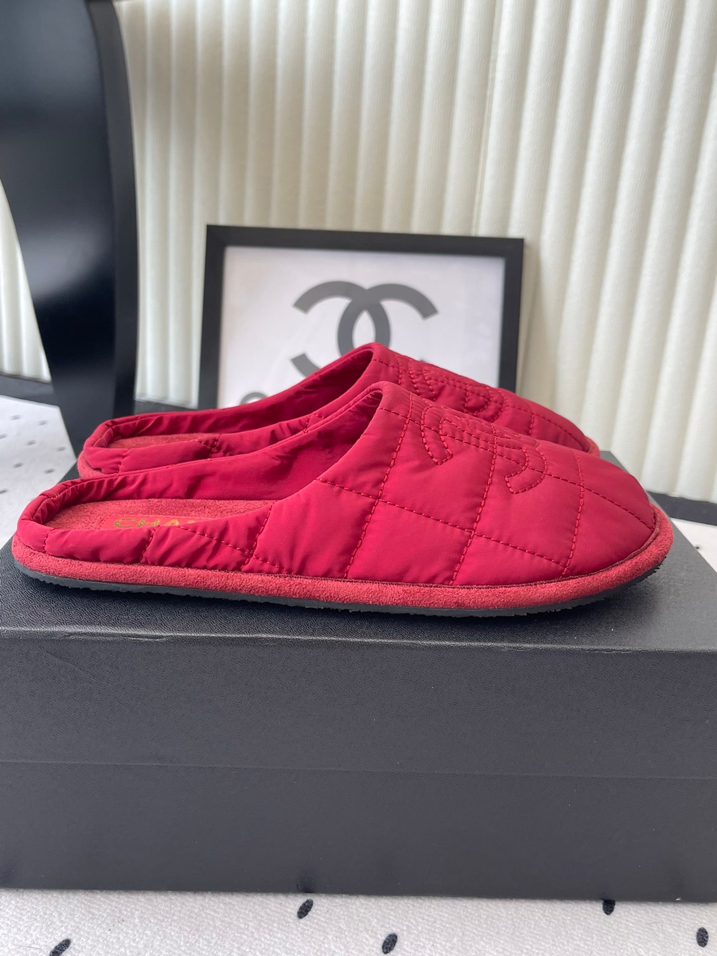 CC New Down-Filled Couple Slippers Red Technical Fabric
