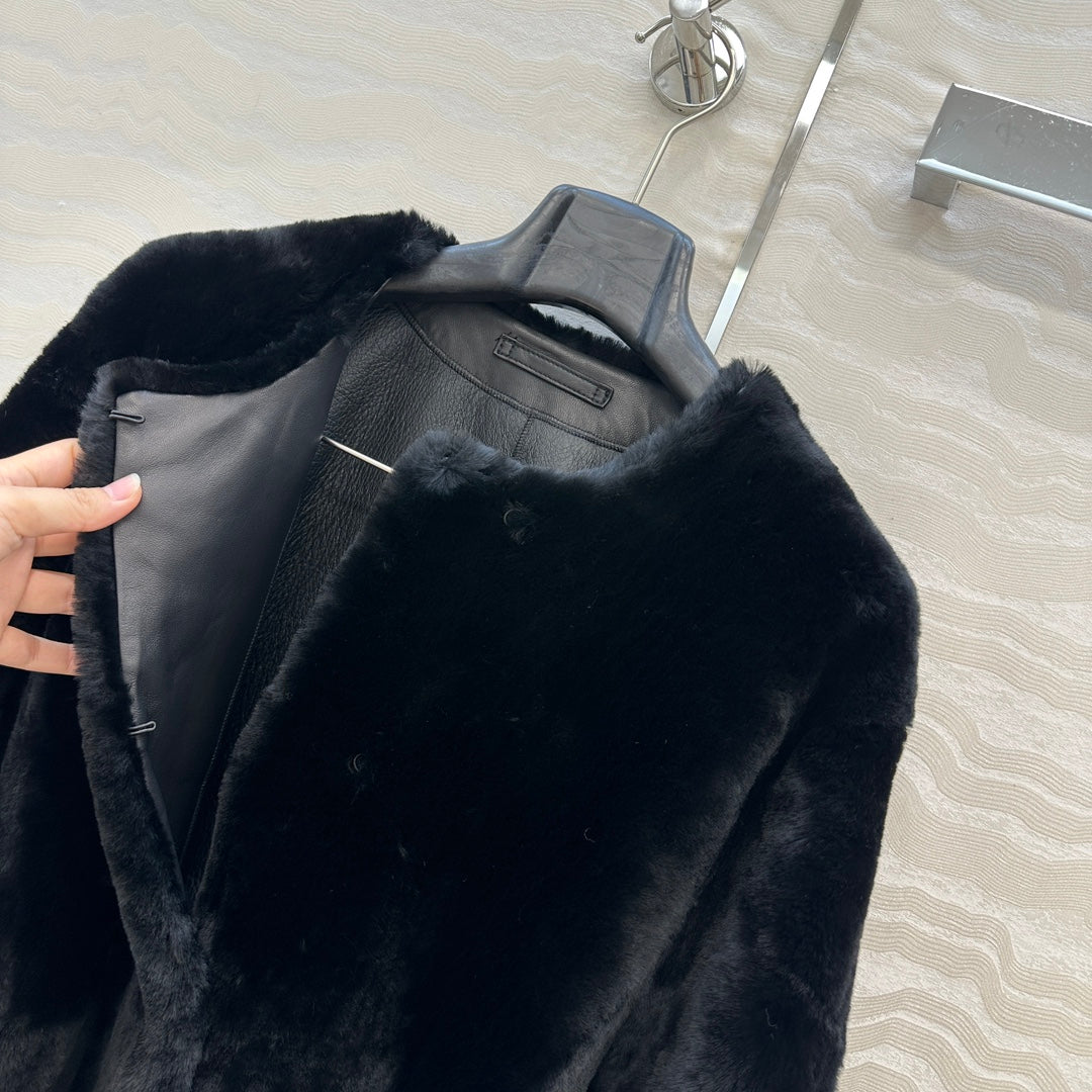 Totême's Jacket Belt Black Fur Shearling  341205