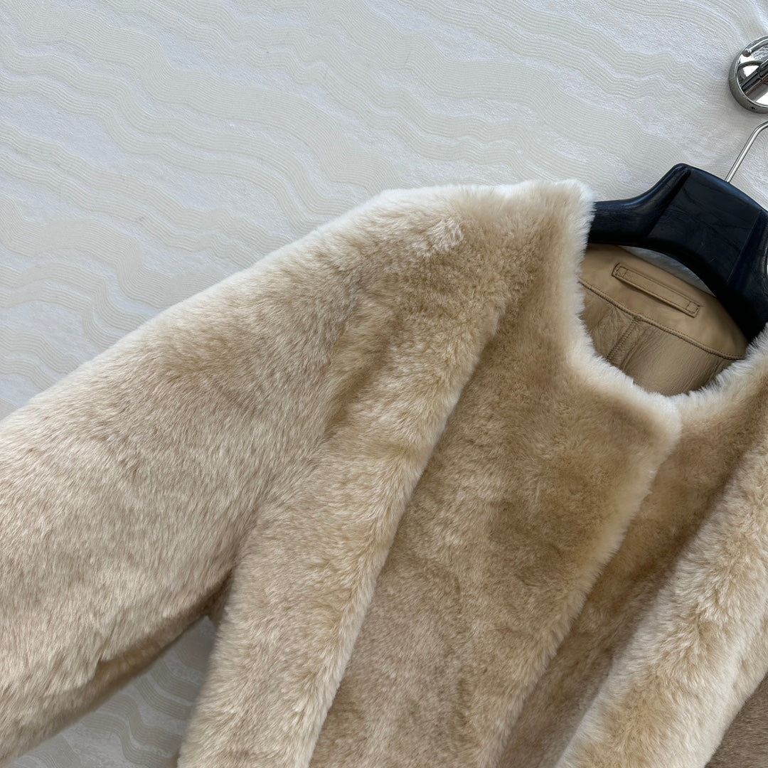 Totême's Jacket Belt Beige Fur Shearling  341196