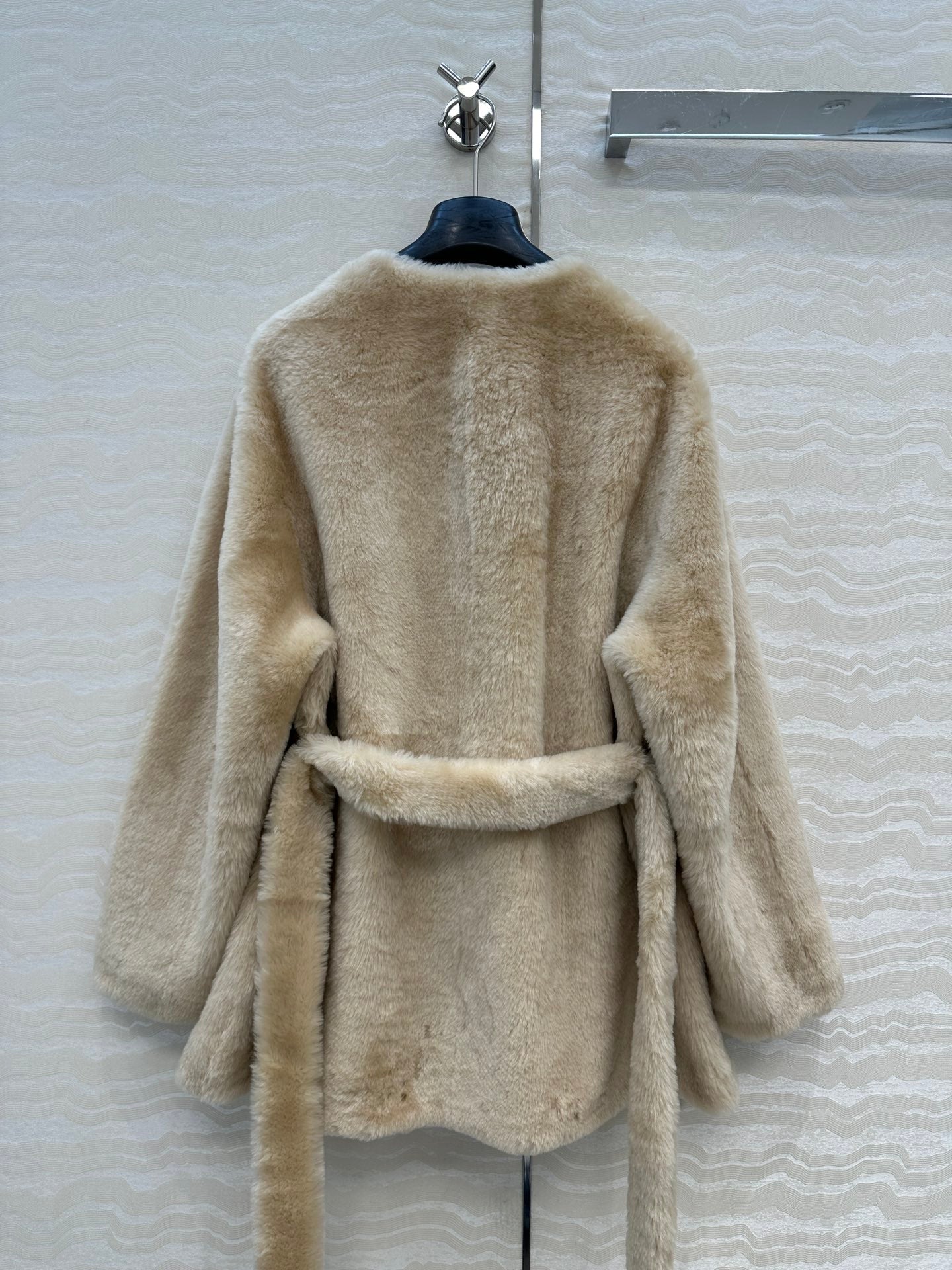 Totême's Jacket Belt Beige Fur Shearling  341196