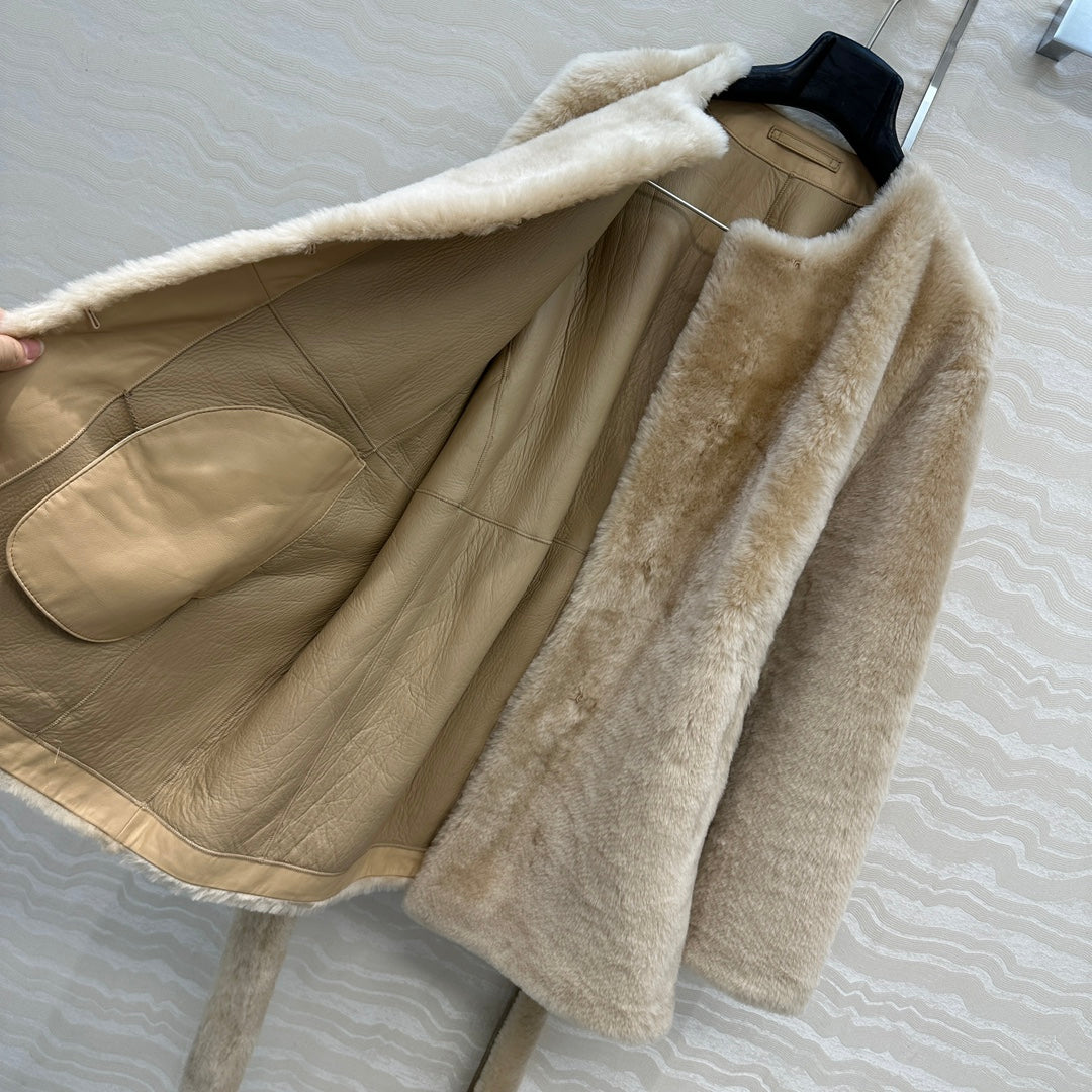 Totême's Jacket Belt Beige Fur Shearling  341196