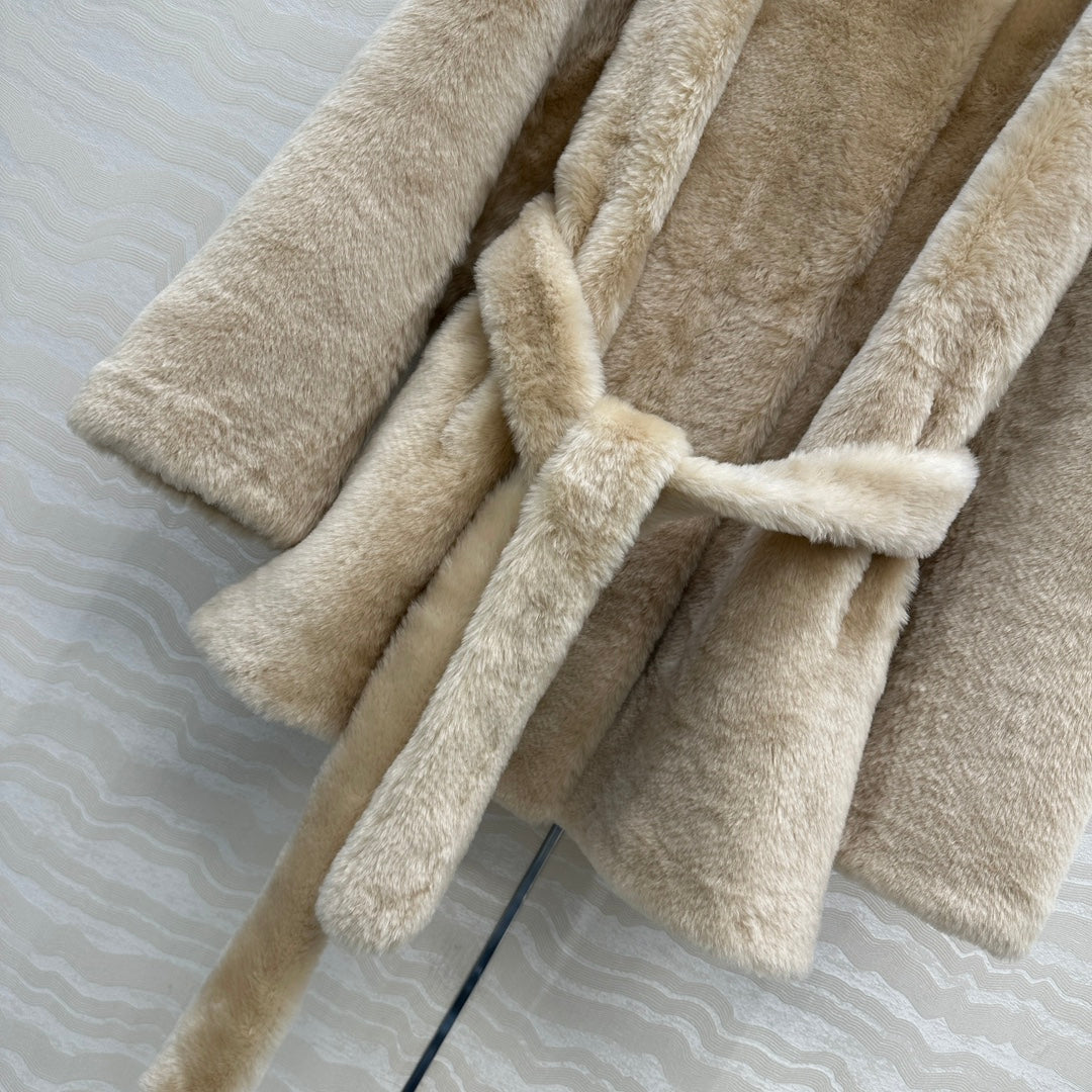 Totême's Jacket Belt Beige Fur Shearling  341196
