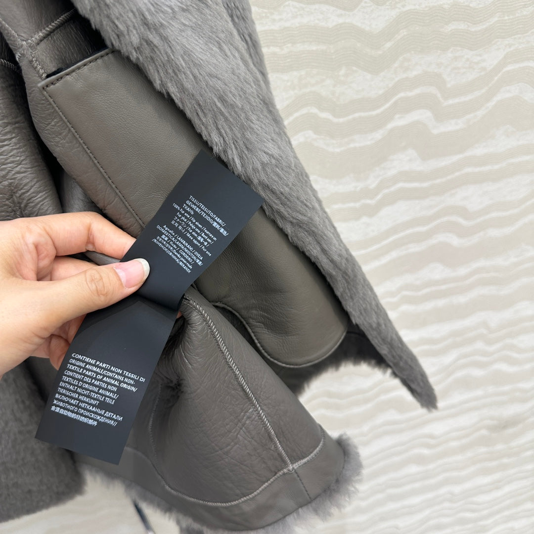 Totême's Jacket Belt Gray Fur Shearling 341199