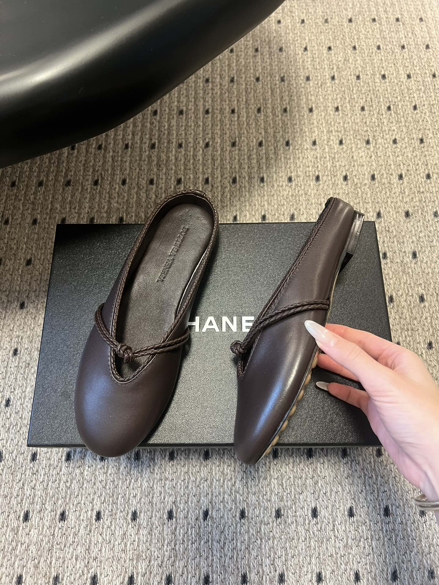 BV 26s Flats Mules Chocolate Calfskin
