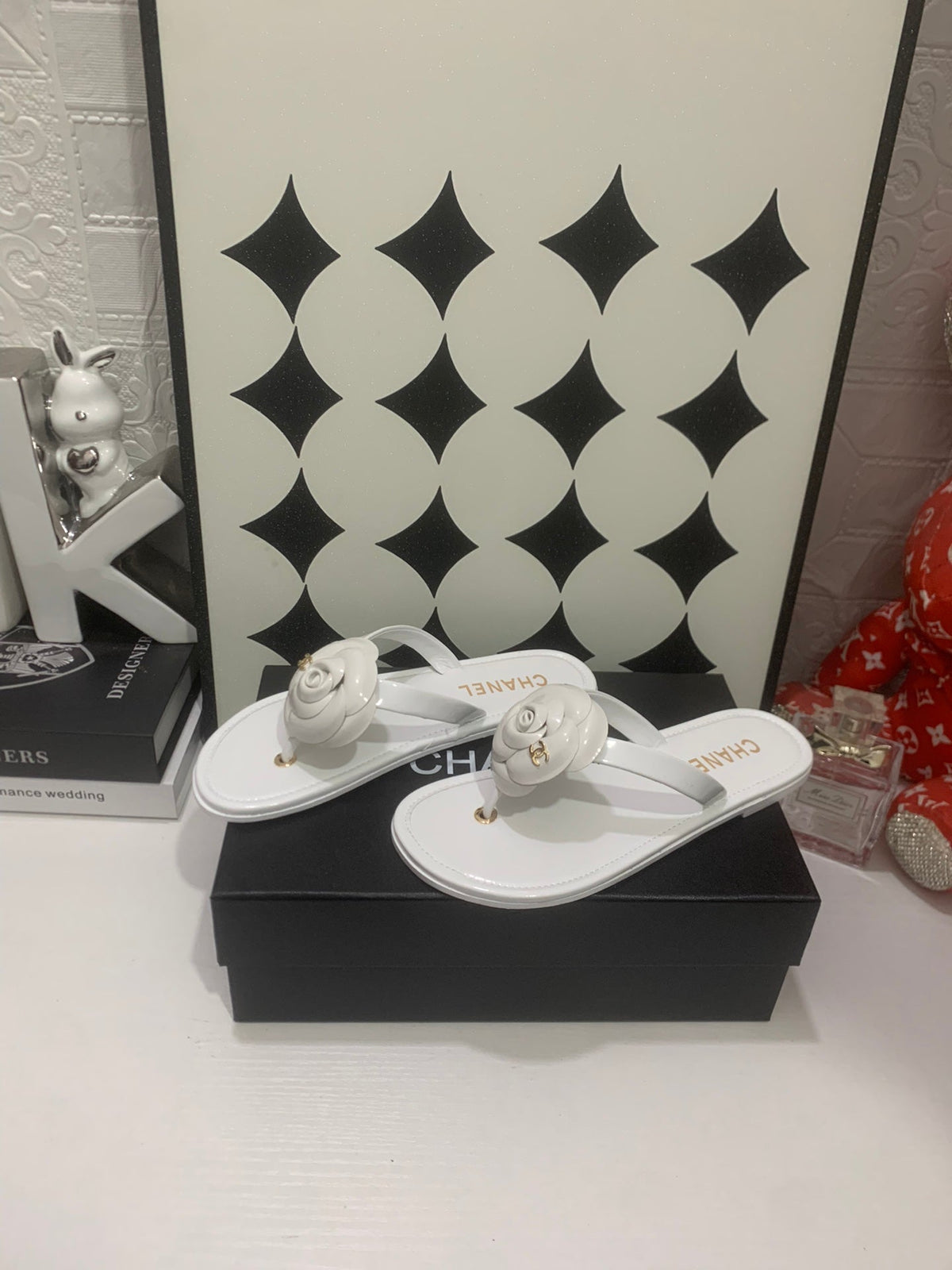 Chanel 26s Thong Sandals In White Lambskin With Floral