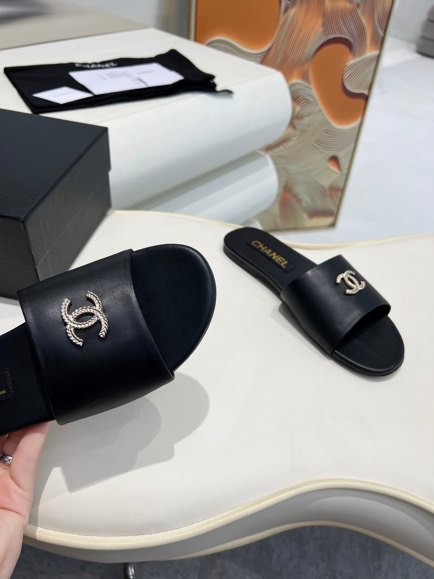 CC 26s Slide Black Sheepskin 684901